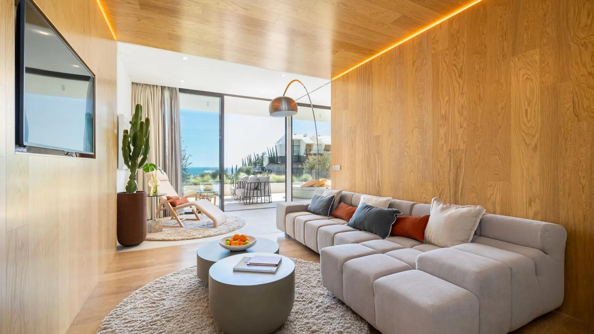 Leiro Residences Фуэнхирола 5*,  Испания