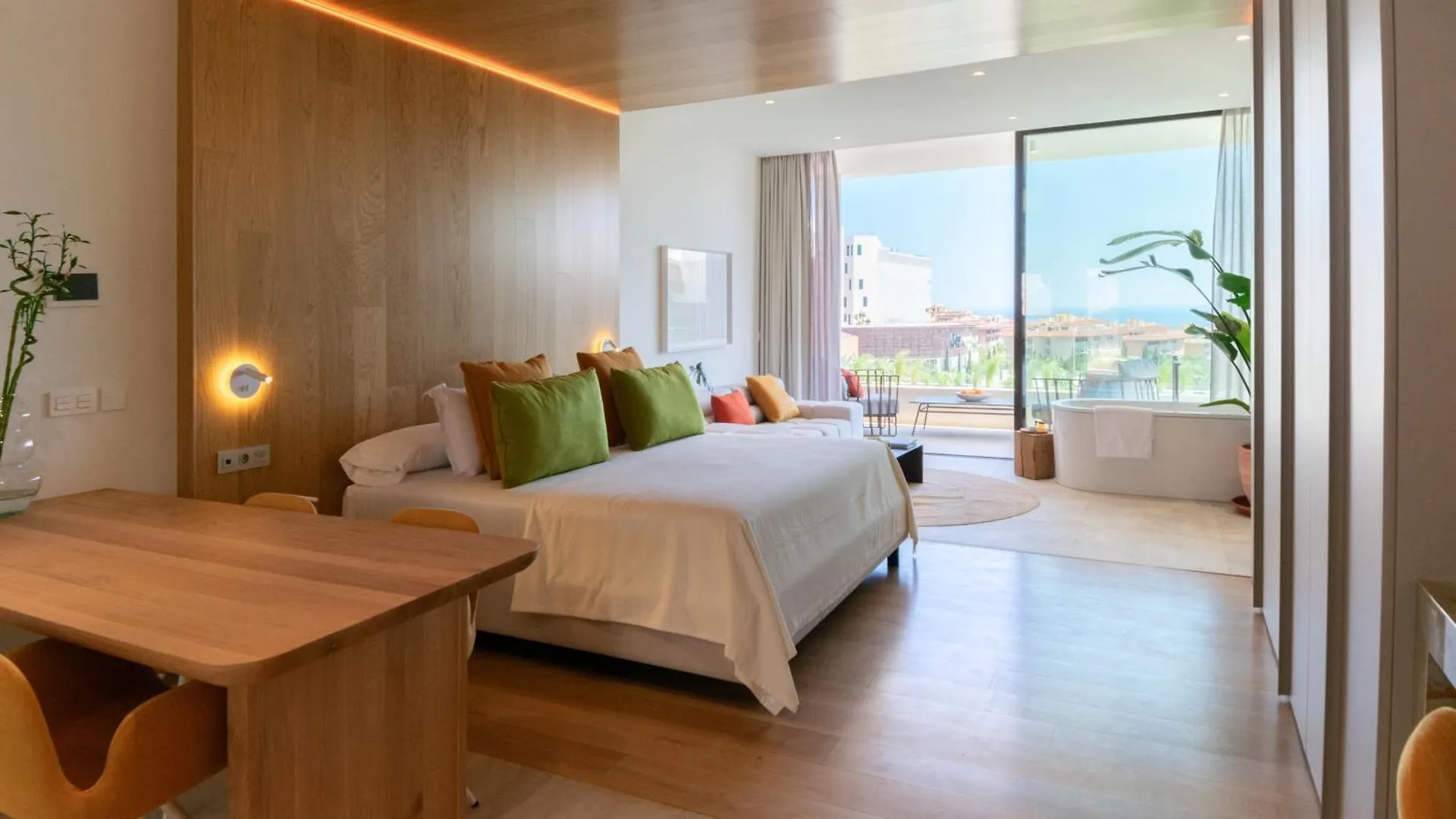 Отель Leiro Residences Фуэнхирола