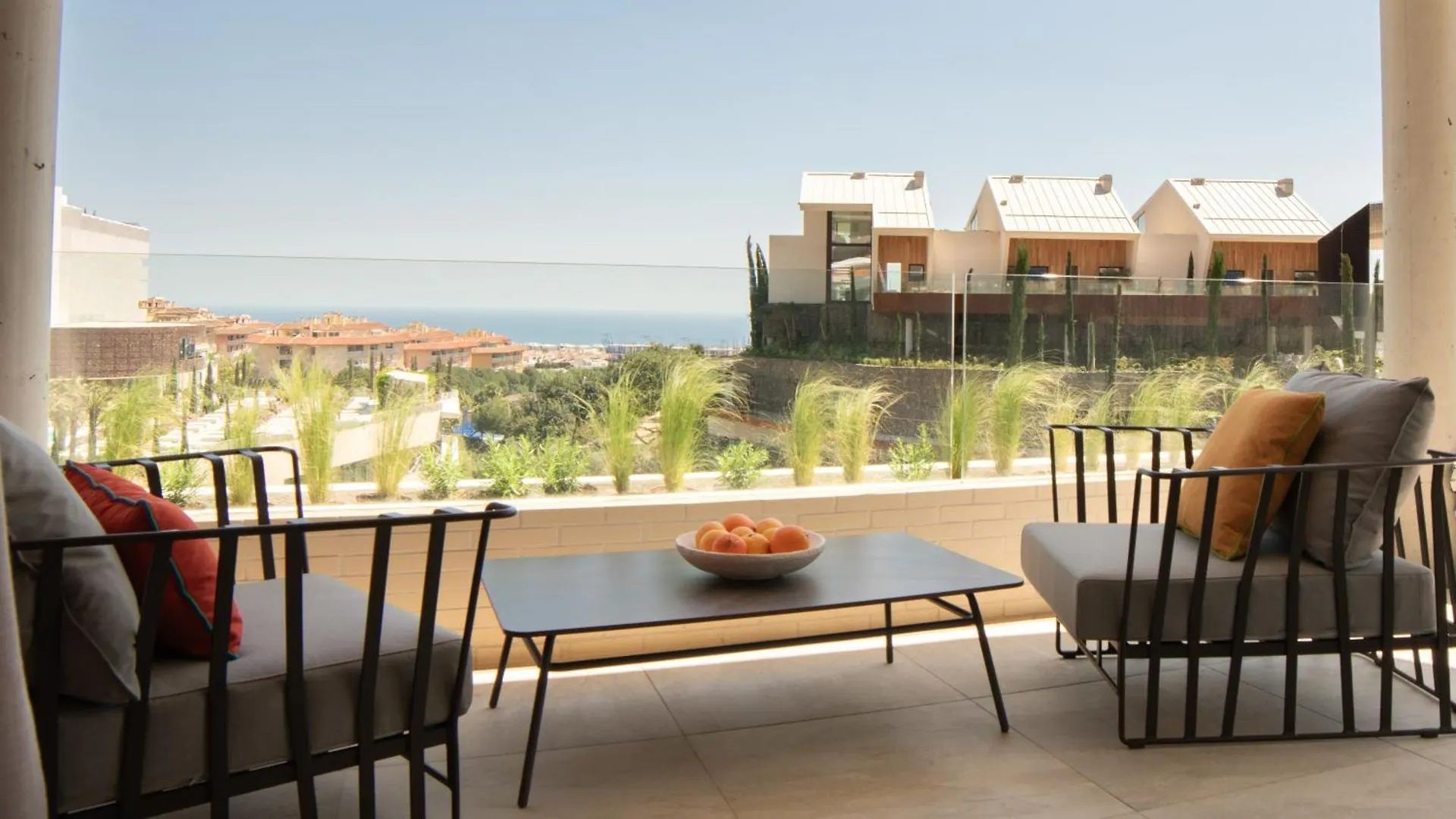 Leiro Residences Фуэнхирола