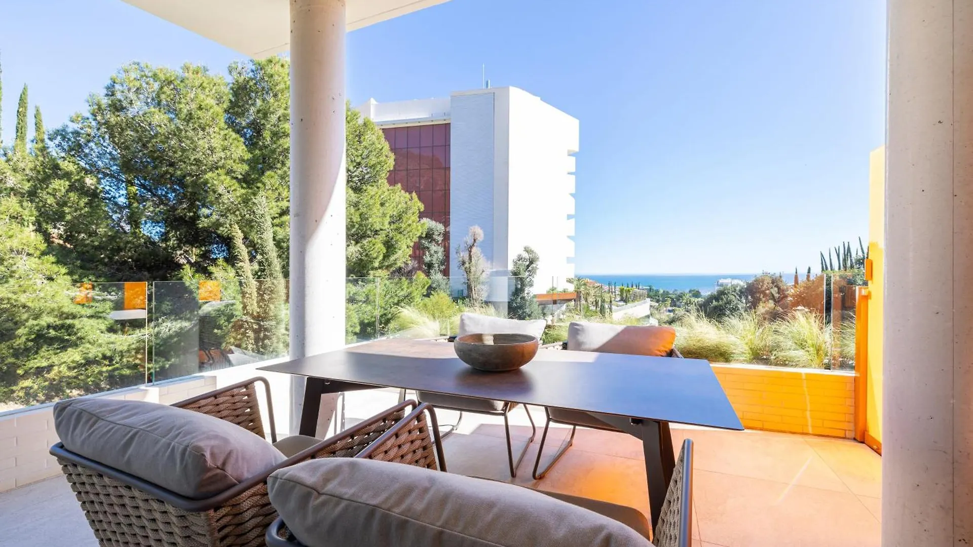 Leiro Residences Фуэнхирола Отель