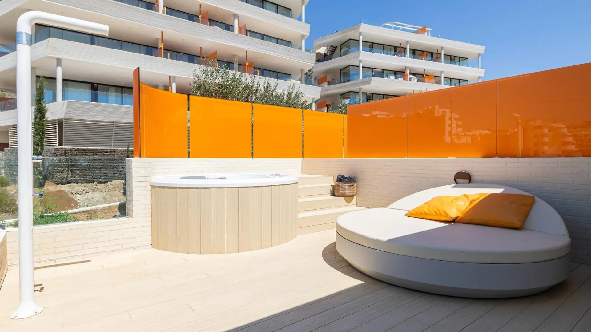 Leiro Residences Fuengirola Hotel