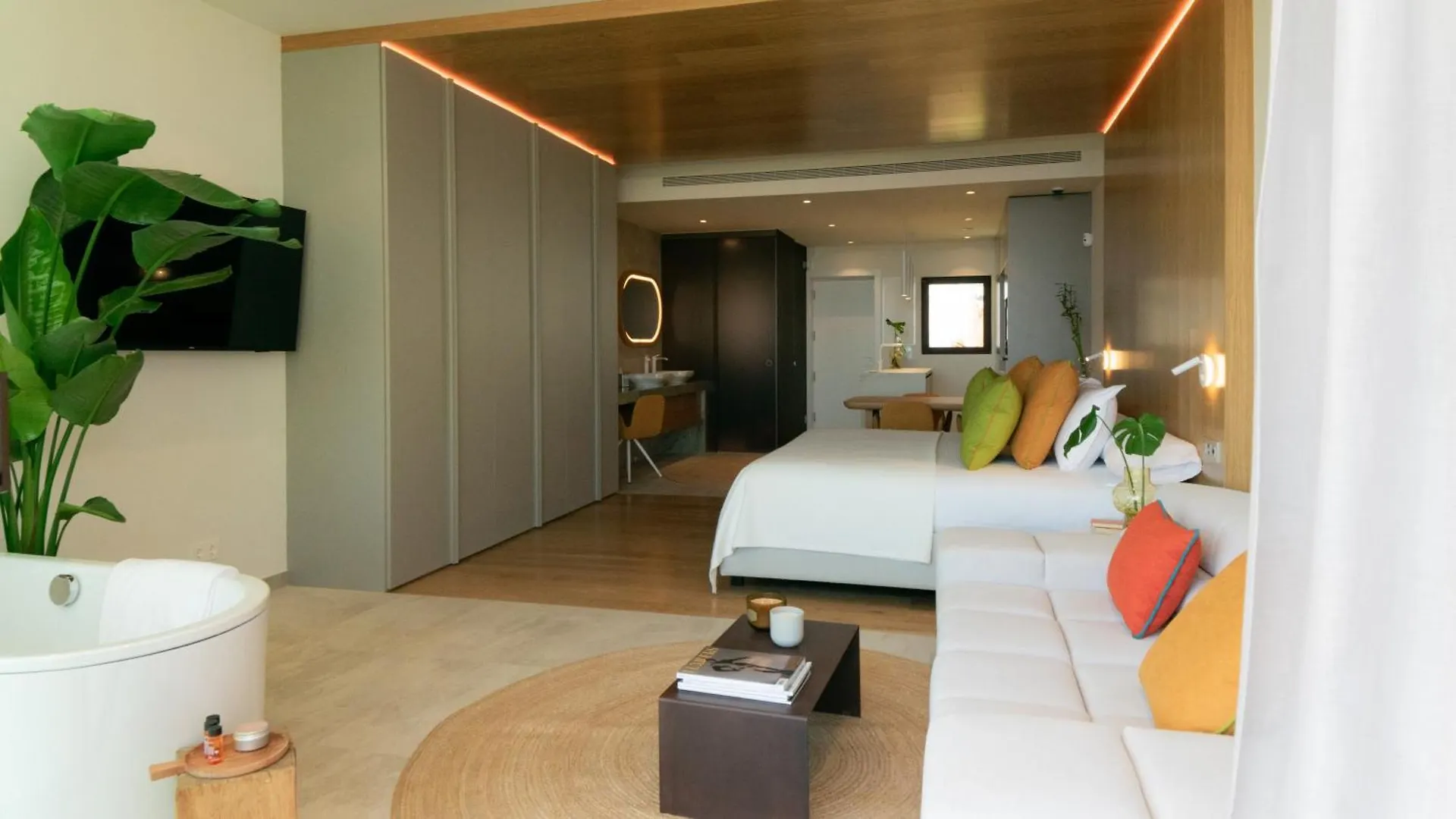 Leiro Residences Fuengirola Hotel