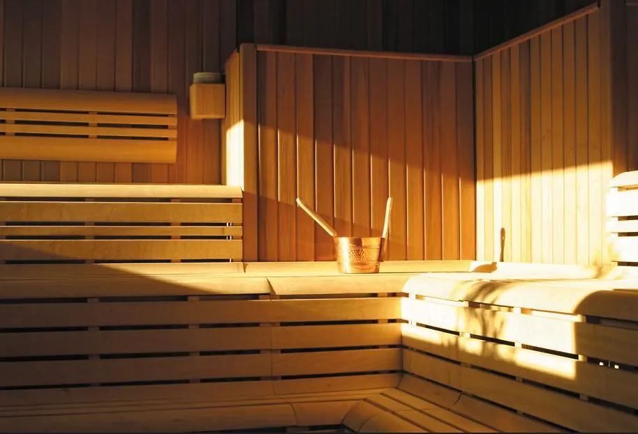 ホテル Leiro Residences フエンヒロラ